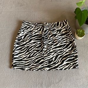 Garage zebra print Jean skirt size M